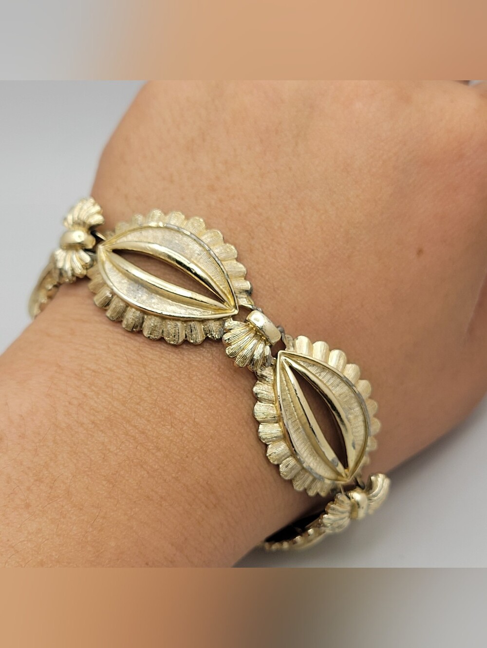 Coro Gold-Tone Scalloped Link Bracelet